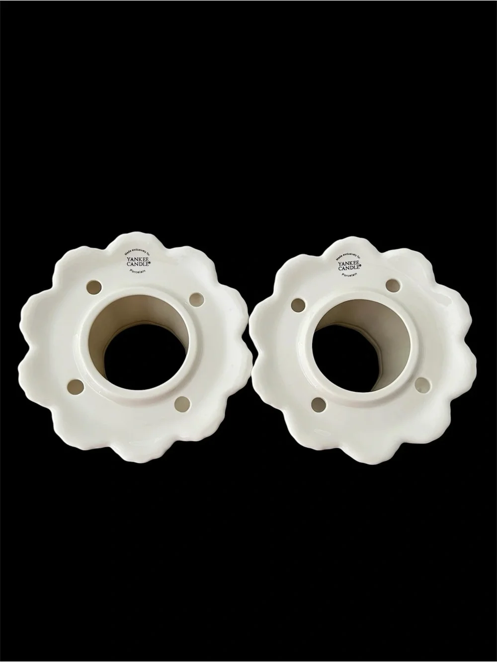 Yankee Candle Antiqued Ivory Candle Tealight Lamps with matching Shades - Picture 3 of 4